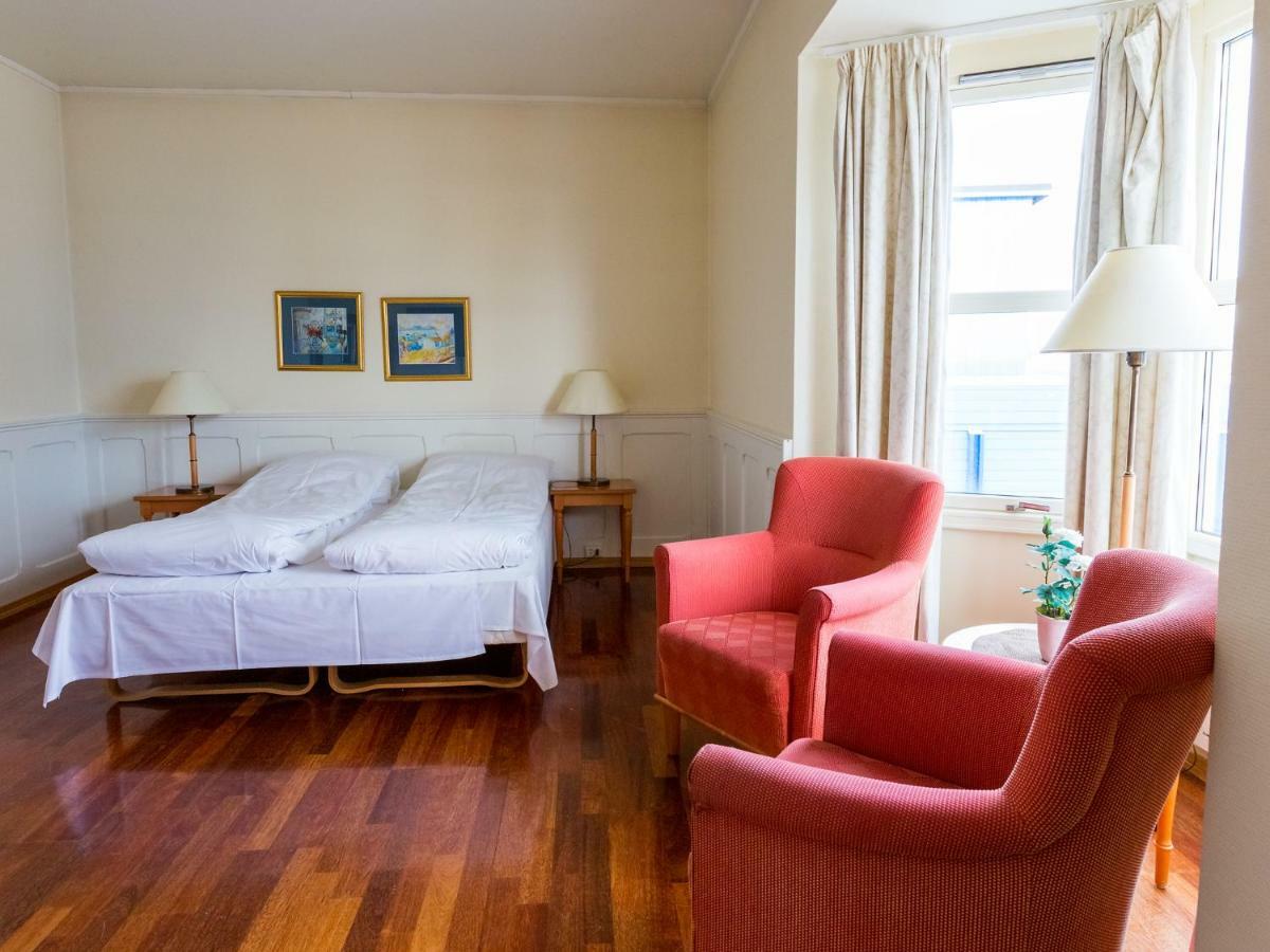 Strand Hotell Sortland Buitenkant foto